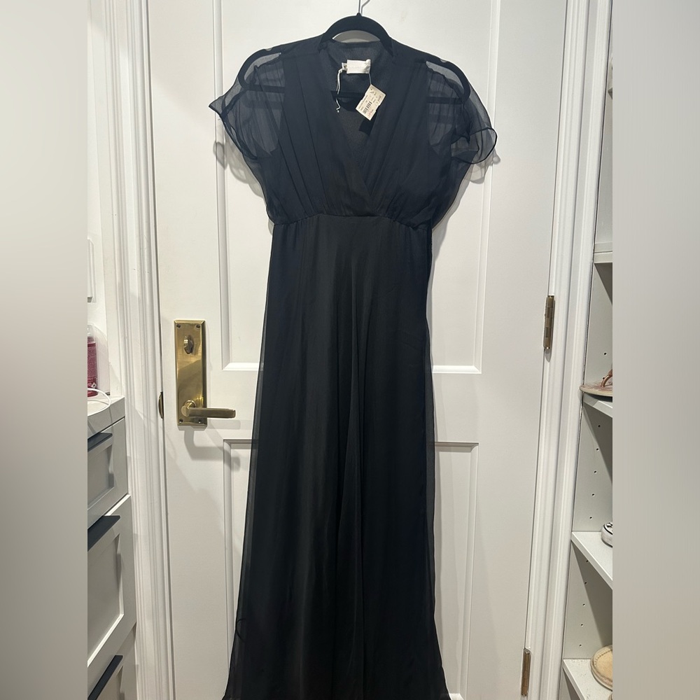 Charles Henry Plunging Neckline Dress. NWT. Size 4